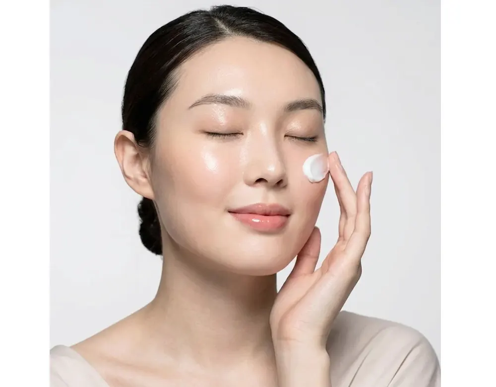 REJURAN Healer Nutritive Cream 50ml | PDRN cream Korea Beauty For You Healer Nutritive Cream4 Korea Beauty For You